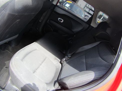 Used 2016 Kia Soul + FWD image 7