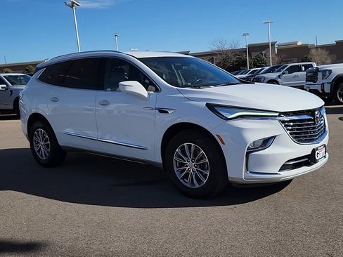 Used 2024 Buick Enclave Premium image 5