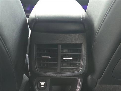 Used 2023 Kia Seltos SX image 17