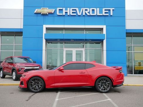 Used 2023 Chevrolet Camaro ZL1 RWD image 4