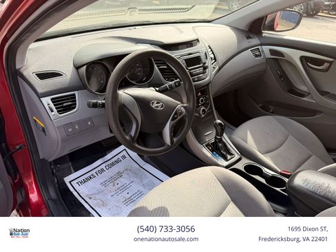 Used 2015 Hyundai Elantra SE image 12