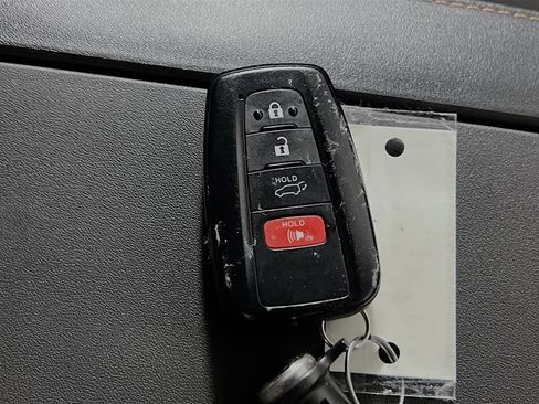 Used 2023 Toyota Highlander Bronze Edition image 36