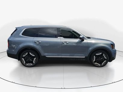 Used 2024 Kia Telluride EX