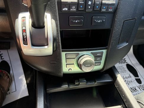 Used 2011 Honda Pilot Touring image 32