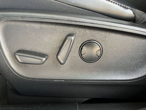 Used 2023 Ford Escape ST-Line image 23