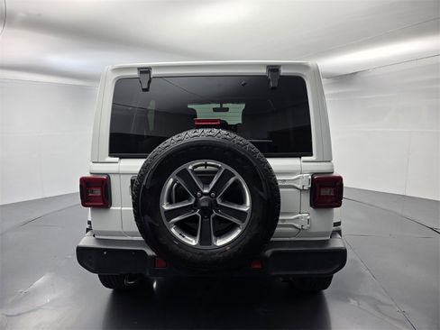 Used 2019 Jeep Wrangler Unlimited Sahara w/ Dual Top Group image 5