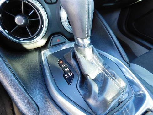Used 2017 Chevrolet Camaro LT RWD image 10