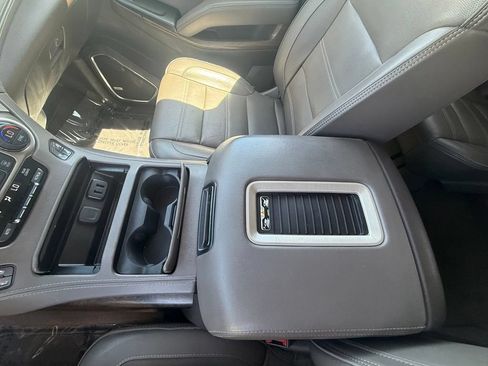 Used 2018 GMC Yukon Denali w/ Denali Ultimate Package AWD/4WD image 13