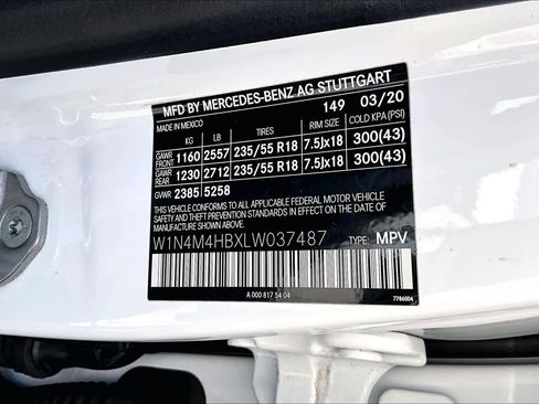 Used 2020 Mercedes-Benz GLB 250 4MATIC w/ Premium Package image 36