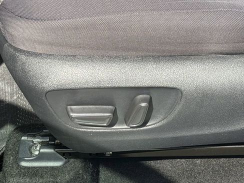Certified 2024 Toyota Highlander LE AWD/4WD image 21