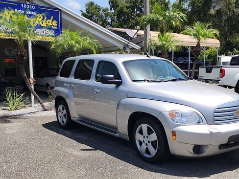 Used 2007 Chevrolet HHR LS image 2