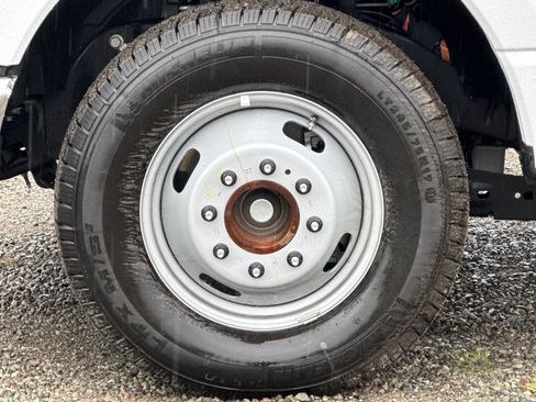New 2025 Ford F350 XL w/ XL Chrome Package image 22