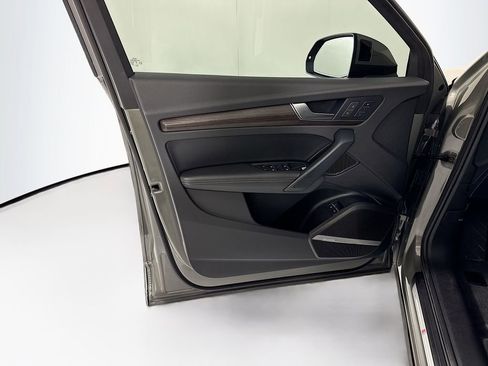 Certified 2023 Audi Q5 e Premium Plus w/ Premium Plus Package image 24