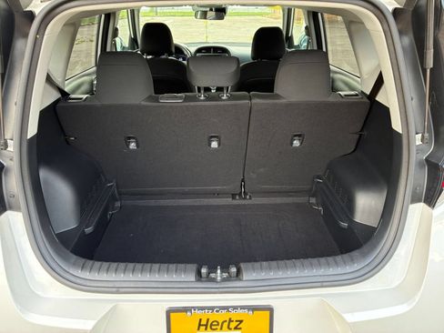 Used 2025 Kia Soul LX w/ LX Technology Package FWD image 24