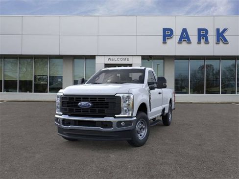 New 2026 Ford F250 XL w/ XL Chrome Package image 3