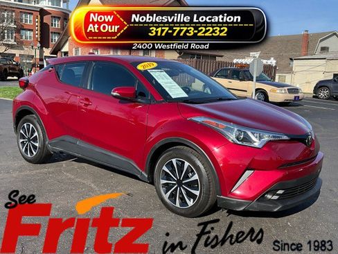 Used 2019 Toyota C-HR LE image 1