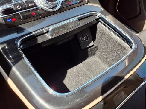 Used 2023 Lincoln Nautilus FWD w/ Premium Package image 13