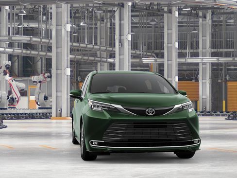 New 2026 Toyota Sienna Limited image 16