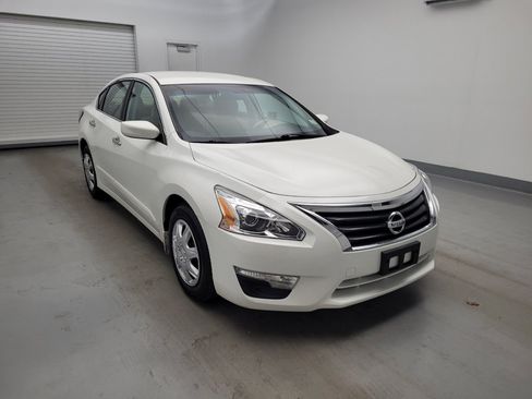 Used 2015 Nissan Altima 2.5 S w/ Power Driver Seat Package FWD image 13
