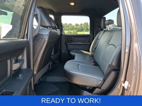 Used 2024 RAM 3500 Tradesman w/ Chrome Appearance Group AWD/4WD image 11