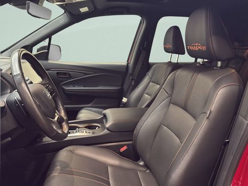 Certified 2025 Honda Ridgeline TrailSport image 9