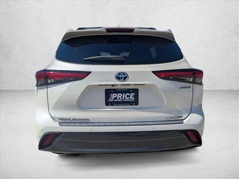 Used 2021 Toyota Highlander Limited image 8
