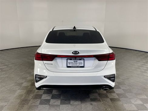 Certified 2019 Kia Forte LXS image 22
