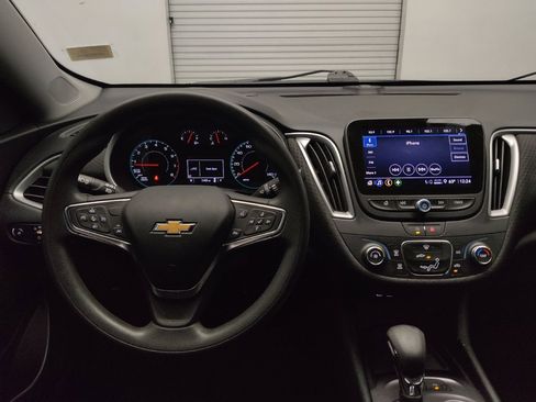 Used 2025 Chevrolet Malibu LS FWD image 22