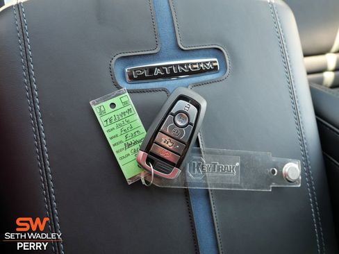 New 2026 Ford F250 Platinum w/ FX4 Off-Road Package image 26