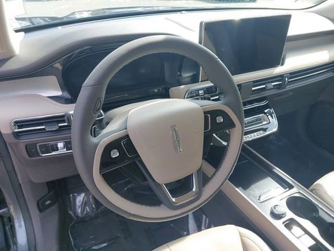 Used 2023 Lincoln Corsair Standard w/ Equipment Group 101A image 16