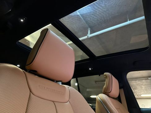 New 2025 Jeep Grand Cherokee Summit image 16