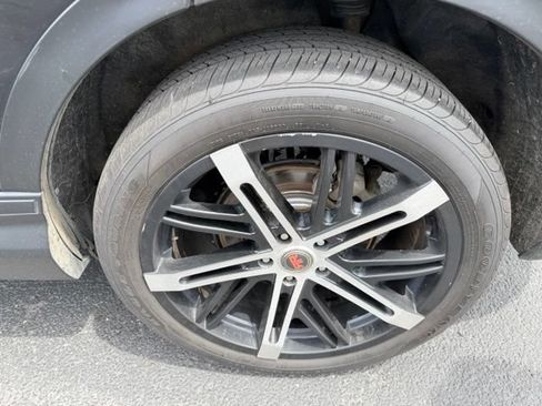 Used 2017 Honda CR-V LX image 21