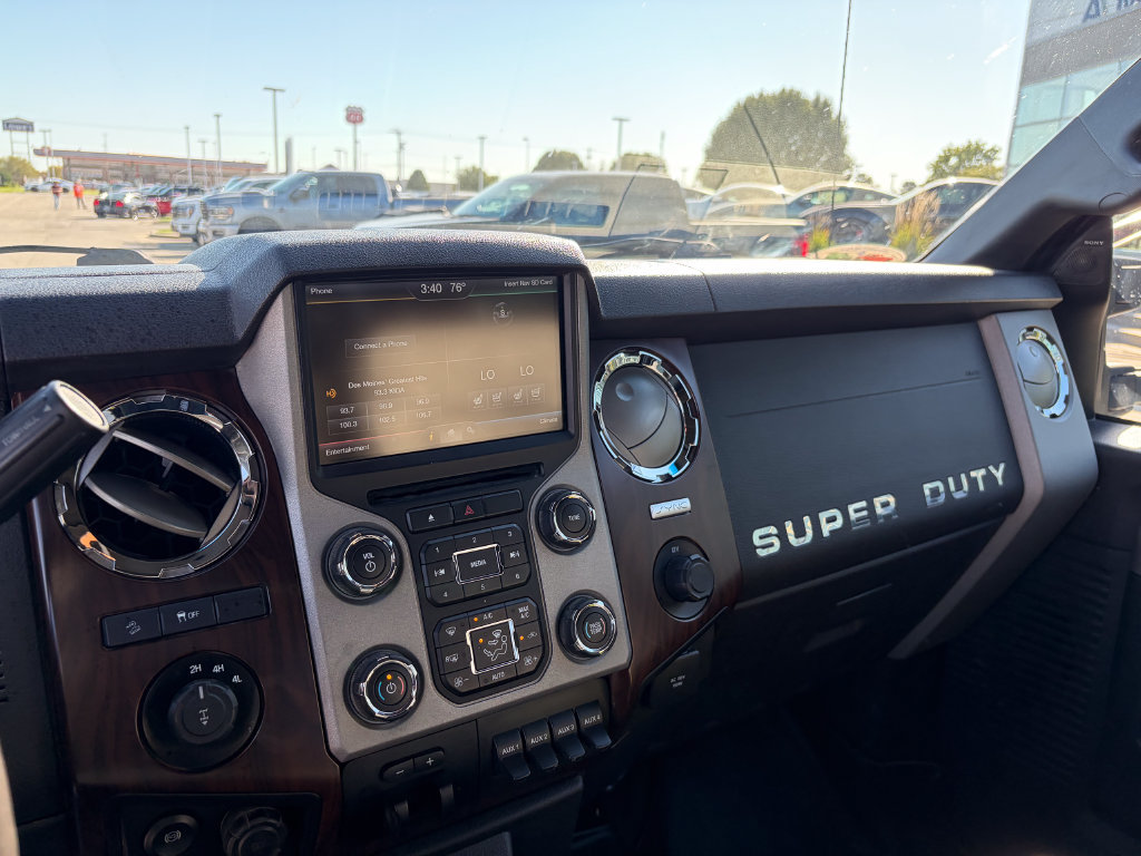 Used 2016 Ford F250 Lariat w/ Lariat Ultimate Package AWD/4WD image 18
