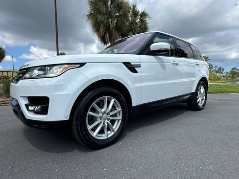 Used 2017 Land Rover Range Rover Sport SE AWD/4WD image 5