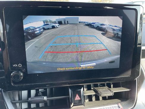 Used 2024 Toyota Corolla LE FWD image 38