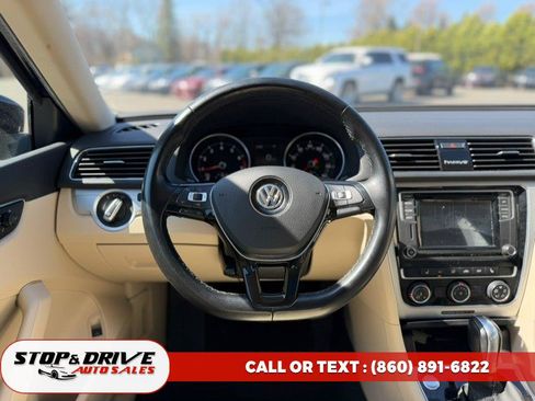 Used 2019 Volkswagen Passat 2.0T Wolfsburg w/ Wheels & Sunroof Package FWD image 13