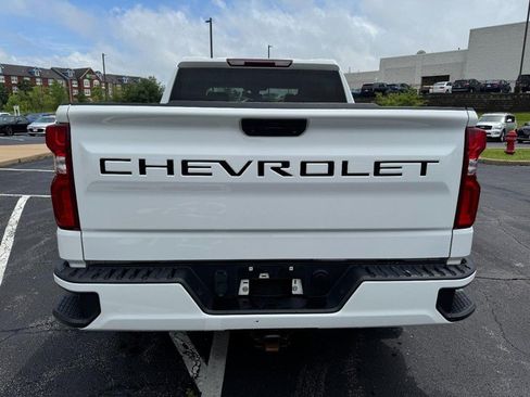 Used 2022 Chevrolet Silverado 1500 Custom w/ Safety Confidence Package RWD image 4