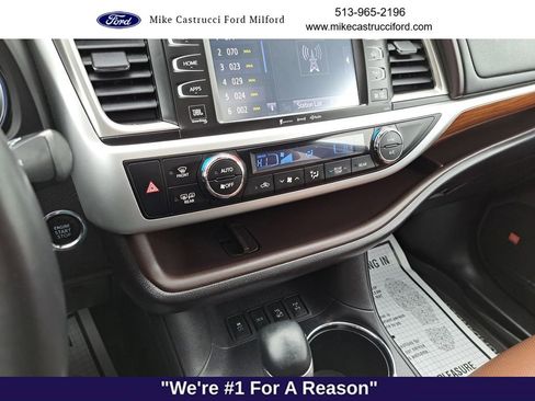 Used 2019 Toyota Highlander Limited image 13
