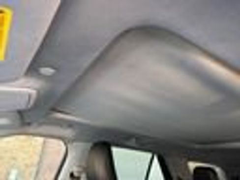 Used 2022 Ford Explorer XLT w/ Equipment Group 202A image 13