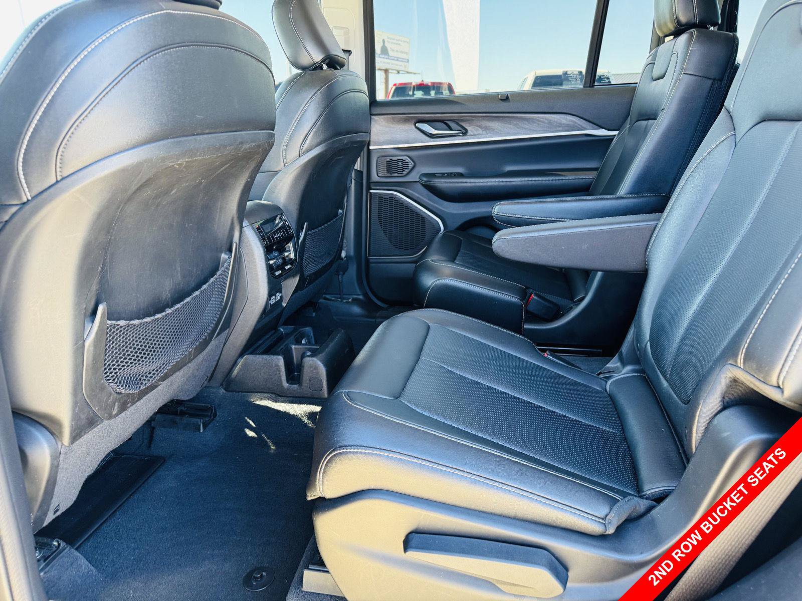 Used 2023 Jeep Grand Cherokee L Limited w/ Luxury Tech Group II AWD/4WD image 32