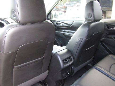 Used 2018 Chevrolet Equinox Premier image 6