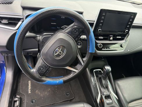 Used 2020 Toyota Corolla XSE FWD image 11