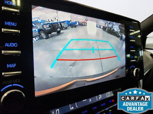 Used 2022 Toyota Sienna XSE FWD image 12