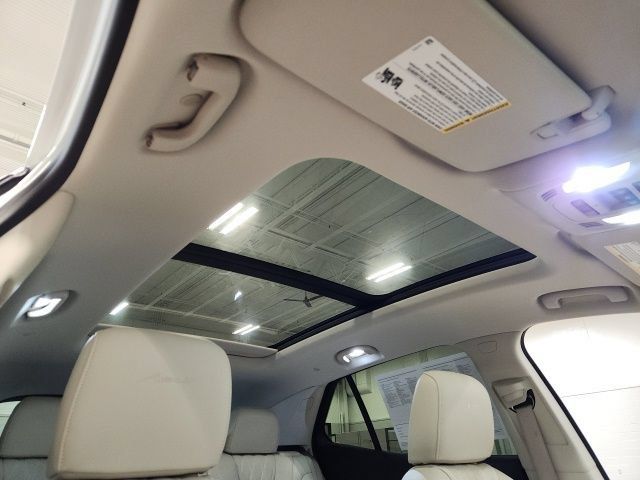 Certified 2023 Buick Envision Avenir AWD/4WD image 33