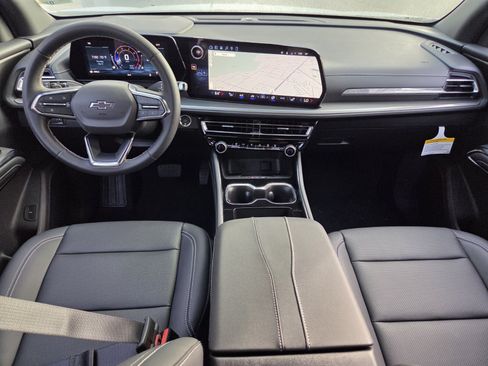 New 2026 Chevrolet Traverse LT w/ Midnight/Sport Edition FWD image 19