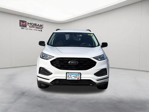 Used 2023 Ford Edge SE w/ Black Appearance Package AWD/4WD image 3