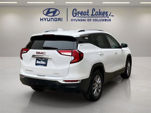 Used 2024 GMC Terrain SLT image 5