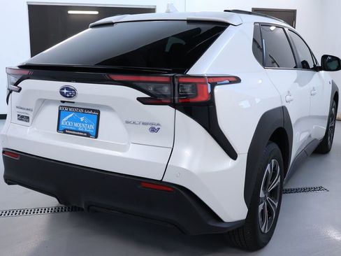 Used 2024 Subaru Solterra Premium image 7