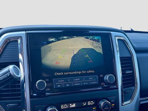 Used 2021 Nissan Titan SV w/ SV Convenience Package AWD/4WD image 14