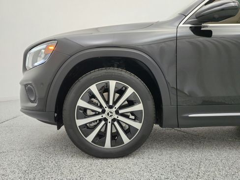 Used 2023 Mercedes-Benz GLB 250 image 18